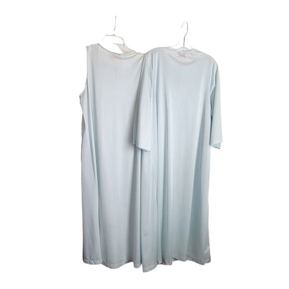 Vintage Gilead Women Blue Nightgown Robe Set – Size L – Satin Floral Embroidery - Picture 2 of 11